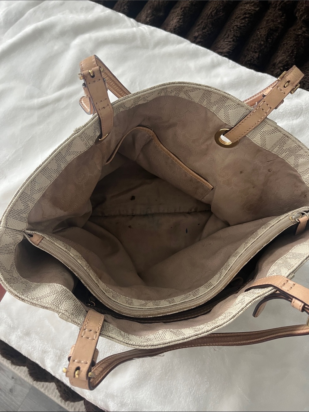 Michael Kors Beige/Tan MK Logo Tote, Crossbody & Wallet Set - Picture 11 of 15